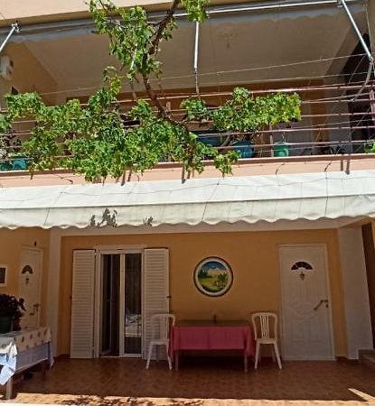 Piqeras Villa Family Bitri מראה חיצוני תמונה